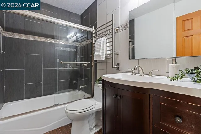 $2,400,000 | 2083-2083 Magnolia Way, Walnut Creek, CA 94595