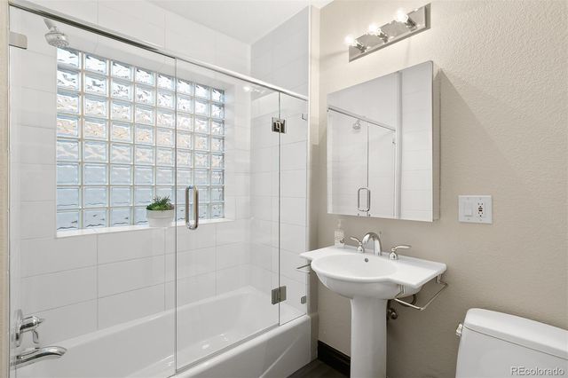 $835,000 | 915 North Monaco Parkway, Denver, CO 80220