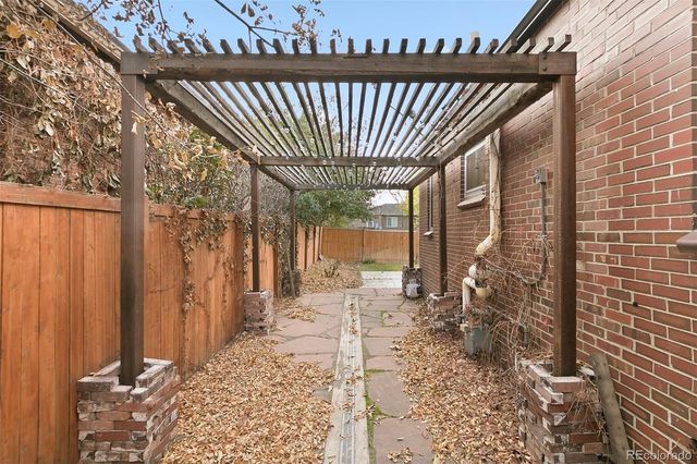 $835,000 | 915 North Monaco Parkway, Denver, CO 80220