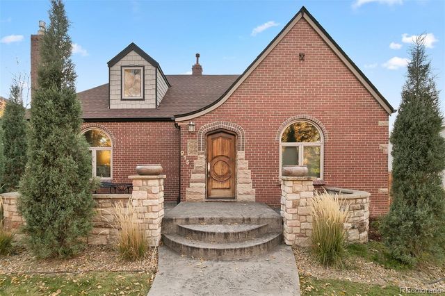 $835,000 | 915 North Monaco Parkway, Denver, CO 80220