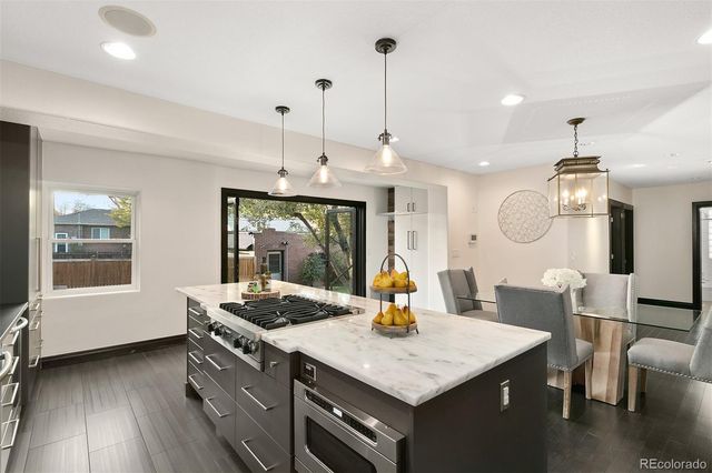 $835,000 | 915 North Monaco Parkway, Denver, CO 80220