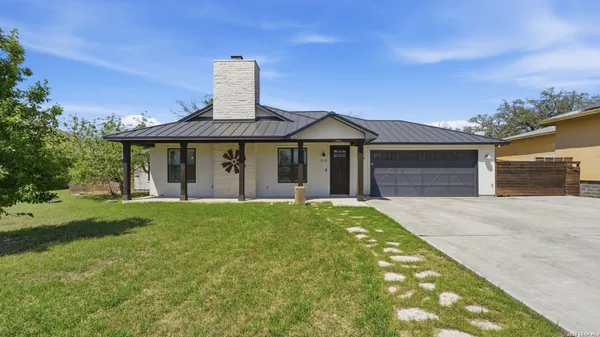 $3,000 | 319 River Park Drive, New Braunfels, TX 78130