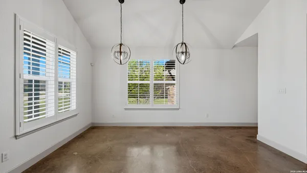 $3,000 | 319 River Park Drive, New Braunfels, TX 78130