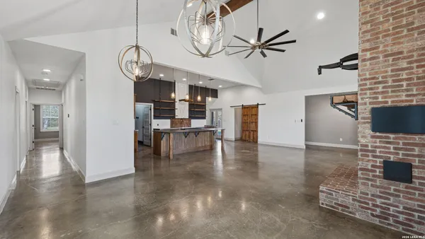 $3,000 | 319 River Park Drive, New Braunfels, TX 78130