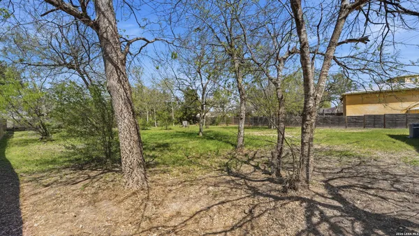 $3,000 | 319 River Park Drive, New Braunfels, TX 78130