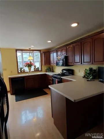 $2,700 | 26 Temple Place, East Aurora, NY 14052