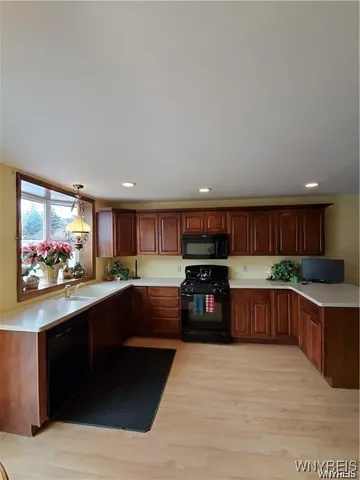 $2,700 | 26 Temple Place, East Aurora, NY 14052