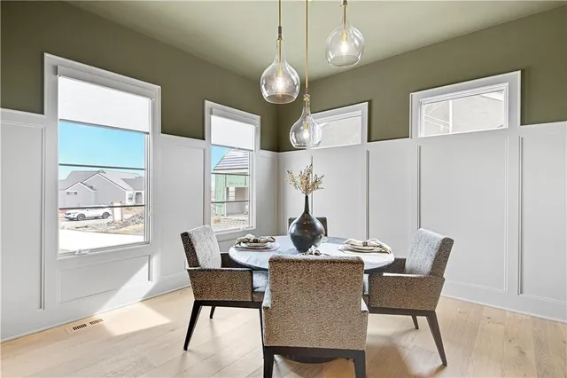 $1,461,148 | 13751 Pembroke Lane, Leawood, KS 66224