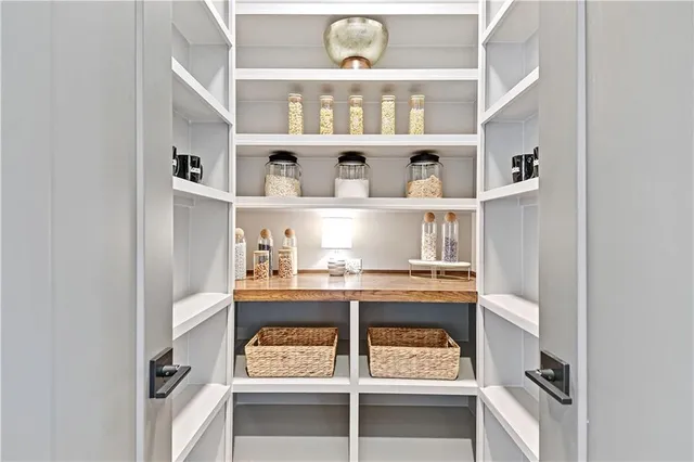 $1,461,148 | 13751 Pembroke Lane, Leawood, KS 66224