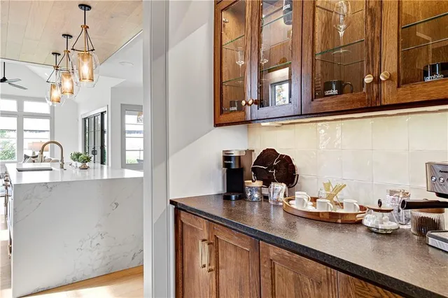 $1,461,148 | 13751 Pembroke Lane, Leawood, KS 66224