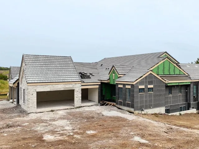 $1,461,148 | 13751 Pembroke Lane, Leawood, KS 66224