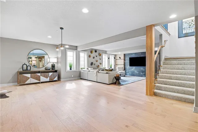 $1,461,148 | 13751 Pembroke Lane, Leawood, KS 66224