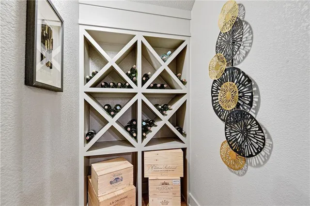 $1,461,148 | 13751 Pembroke Lane, Leawood, KS 66224