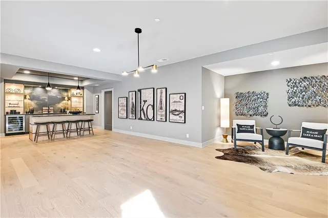 $1,461,148 | 13751 Pembroke Lane, Leawood, KS 66224