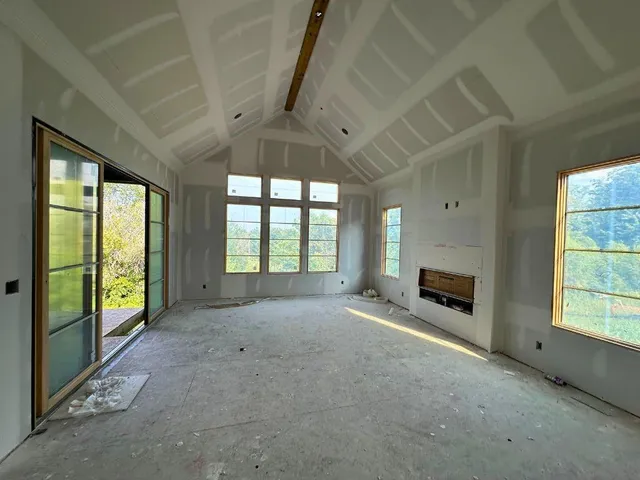 $1,461,148 | 13751 Pembroke Lane, Leawood, KS 66224