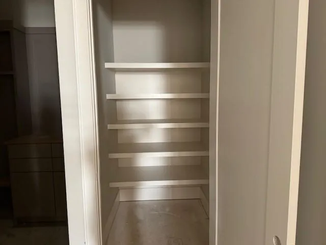 $1,461,148 | 13751 Pembroke Lane, Leawood, KS 66224