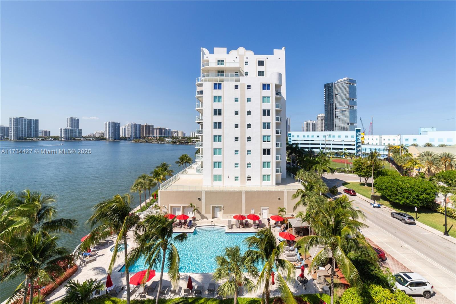 18000 North Bay Road, Unit 602 Sunny Isles Beach, FL 33160 - Photo 9 of 40