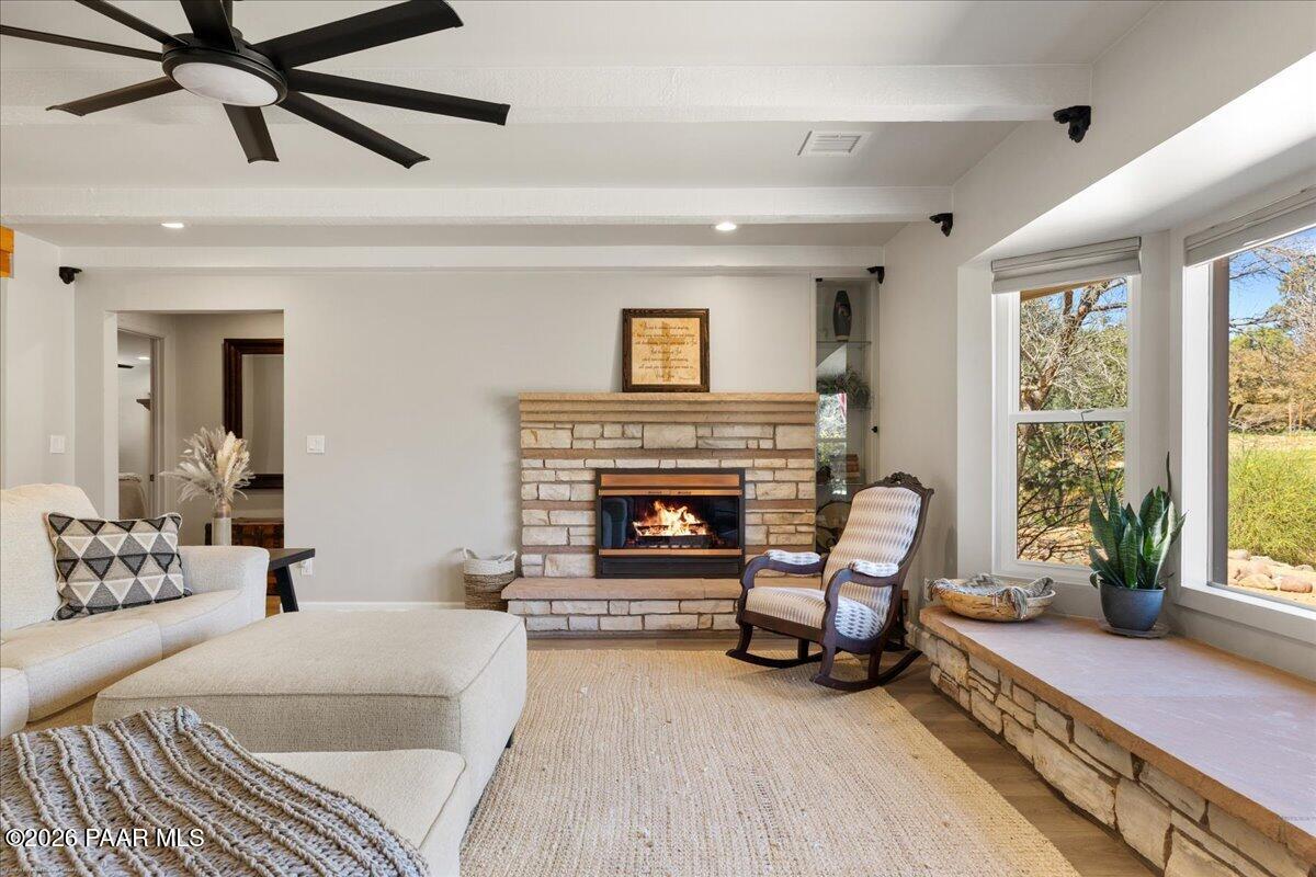 2892 Tohatchi Road Prescott, AZ 86305 - Photo 5 of 37 05-Living Room