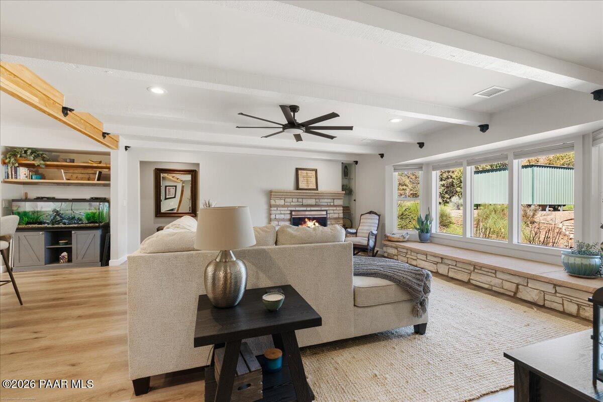 2892 Tohatchi Road Prescott, AZ 86305 - Photo 6 of 37 06-Living Room