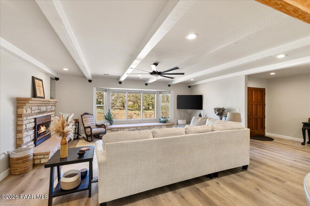 2892 Tohatchi Road Prescott, AZ 86305 - Photo 7 of 37 07-Living Room