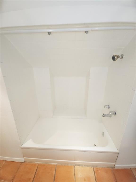 7725 Oak Street, Unit B New Orleans, LA 70118 - Photo 18 of 23