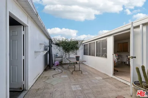 $360,000 | 160 West Fiesta, Port Hueneme, CA 93041