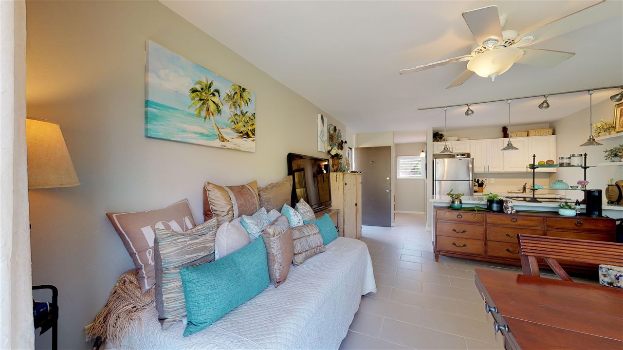 120 Hui Rd F, Unit H4 Lahaina, HI 96761 - Photo 16 of 21 a living room with furniture and kitchen view