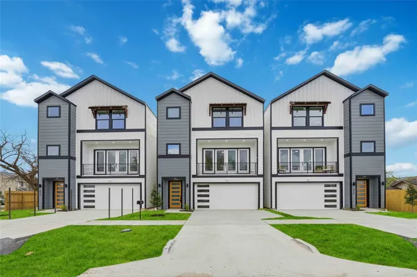 $1,169,900 | 2010-2014 Yates Street, Houston, TX 77020