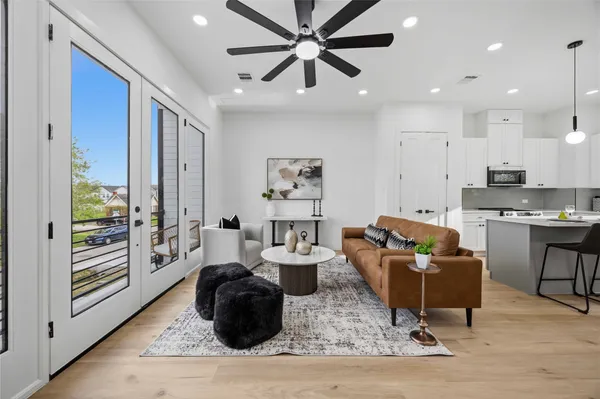 $1,169,900 | 2010-2014 Yates Street, Houston, TX 77020