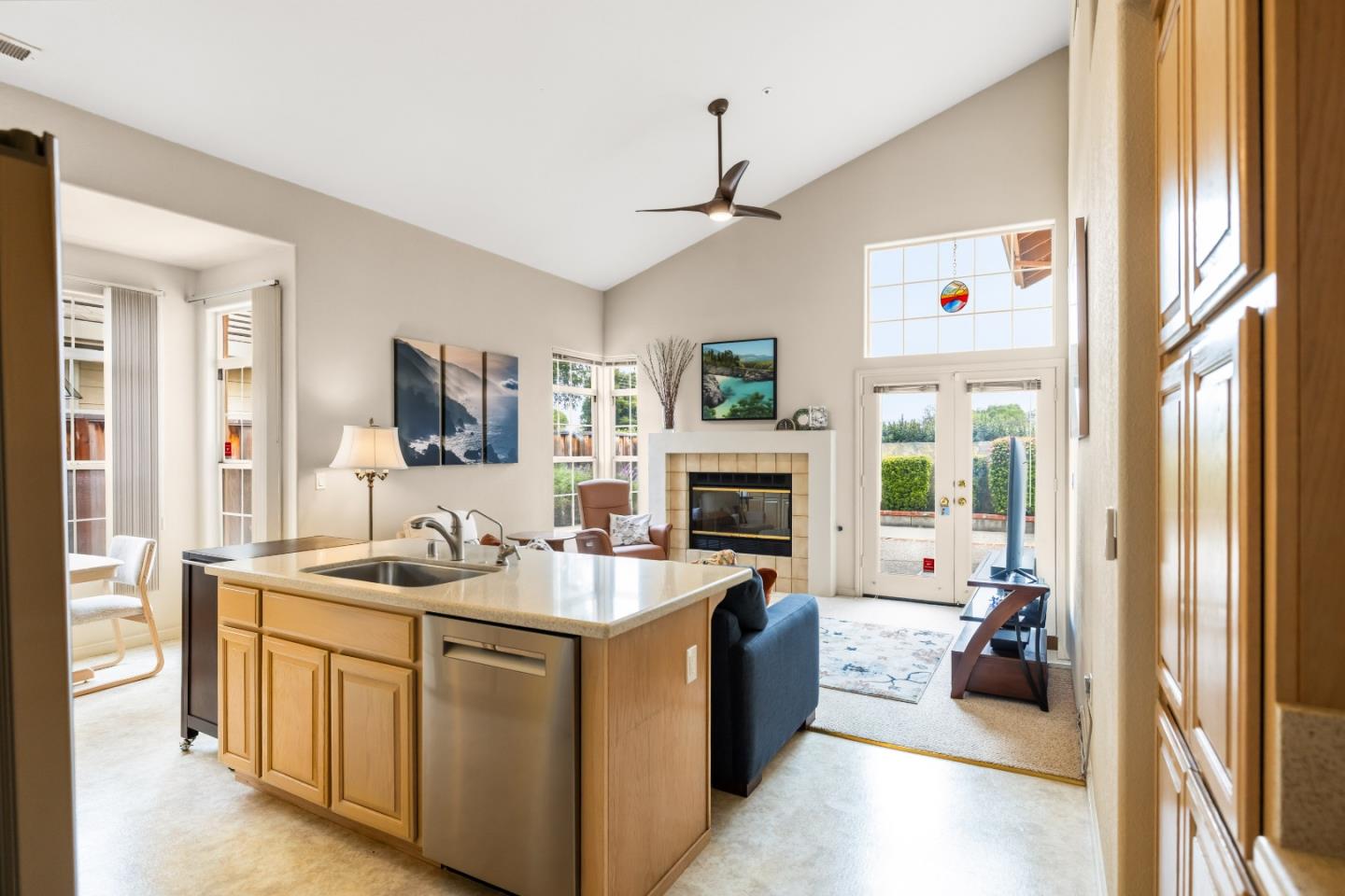 17755 Riverbend Road Salinas, CA 93908 - Photo 10 of 39