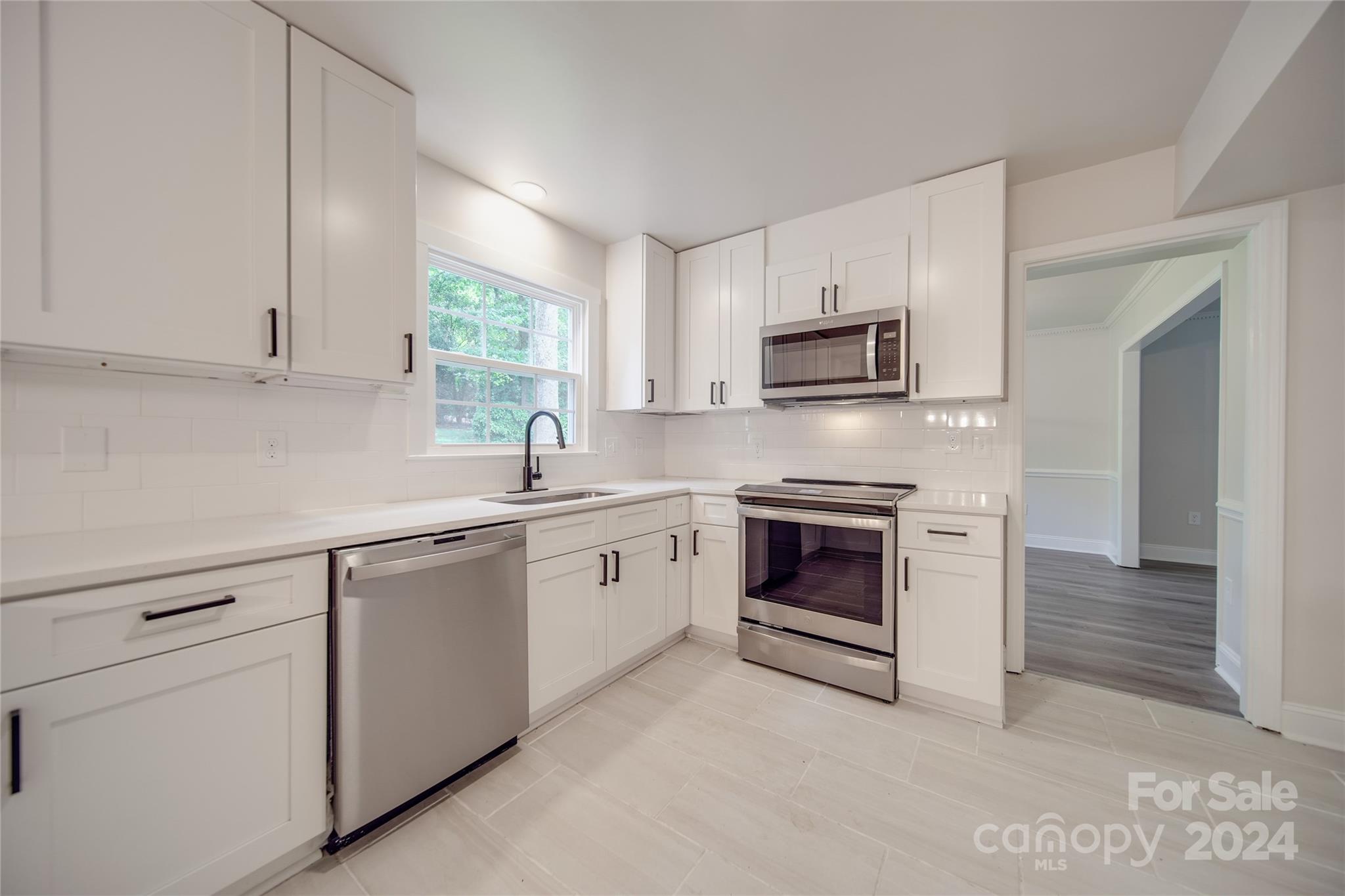 2947 Heathgate Road Charlotte, NC 28226 - Photo 14 of 41 Gallery Image 14