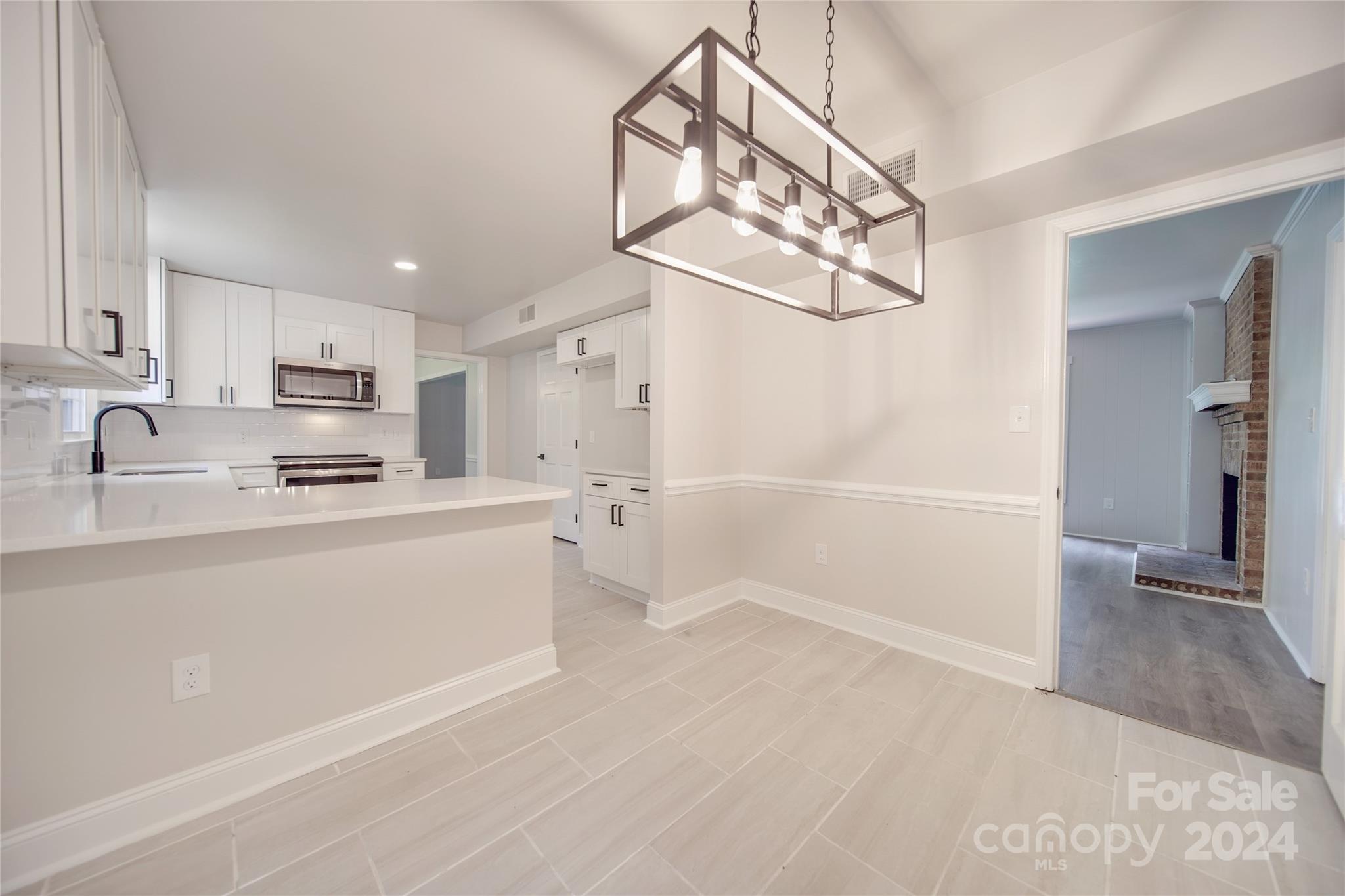 2947 Heathgate Road Charlotte, NC 28226 - Photo 17 of 41 Gallery Image 17