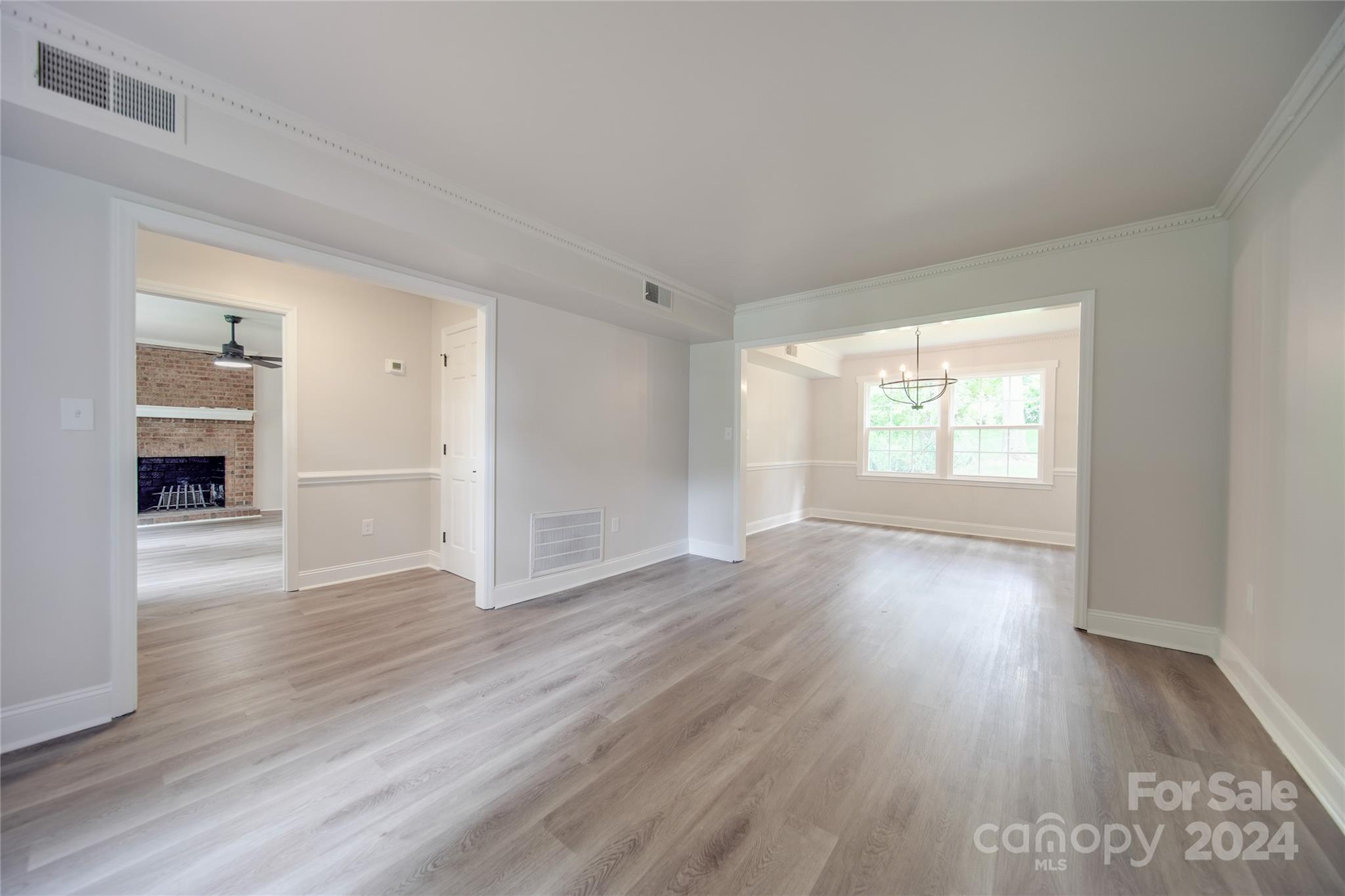 2947 Heathgate Road Charlotte, NC 28226 - Photo 8 of 41 Gallery Image 8