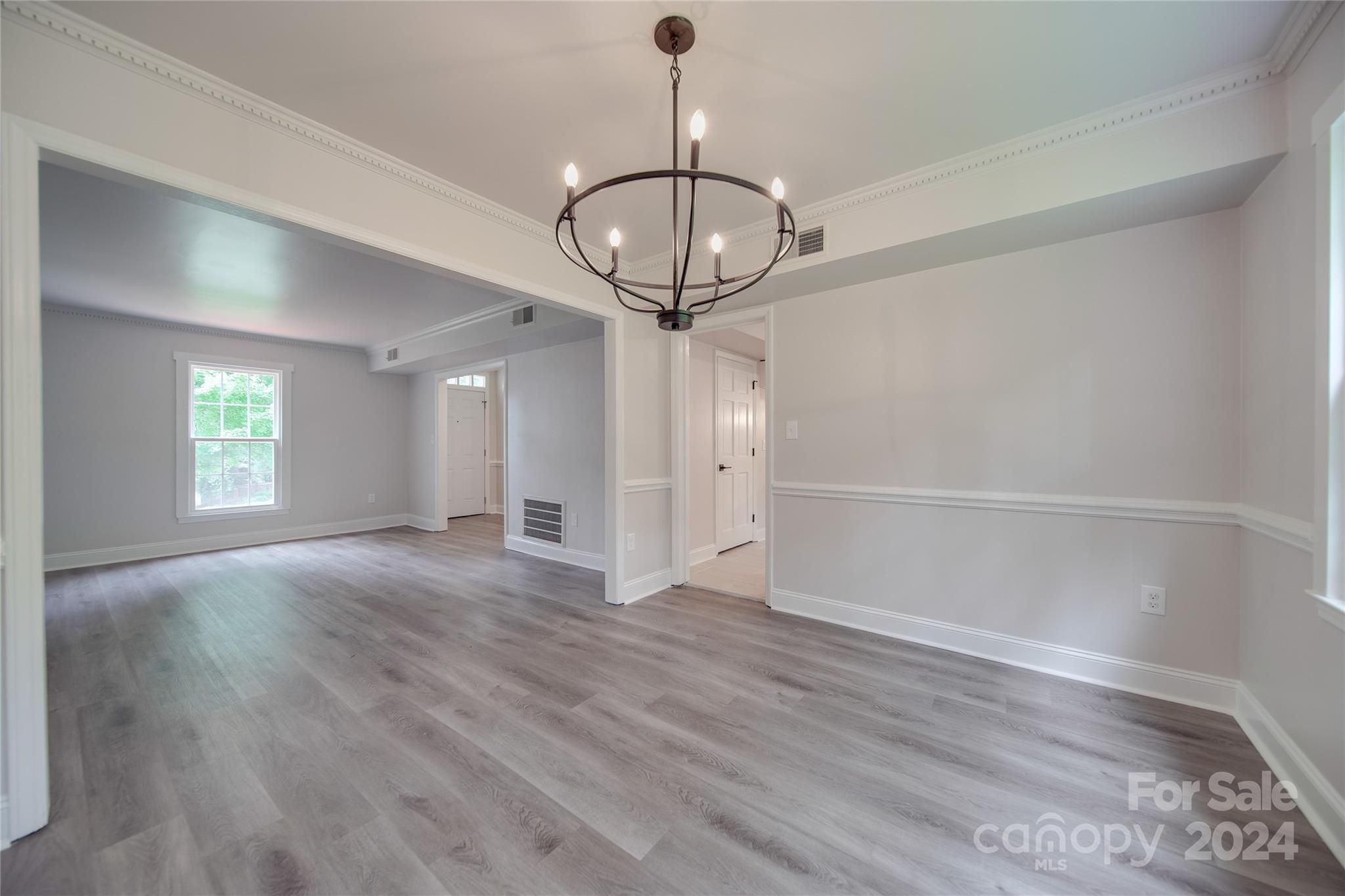 2947 Heathgate Road Charlotte, NC 28226 - Photo 10 of 41 Gallery Image 10