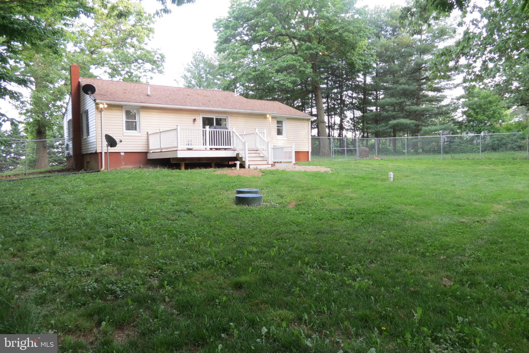 4822 Ridge Road Mount Airy, MD 21771 - Photo 7 of 38 Large level fenced yard