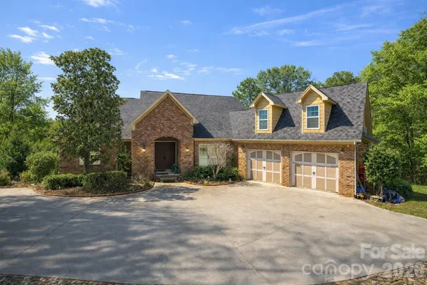 $1,400,000 | 27 Wateree Key Court, Winnsboro, SC 29180
