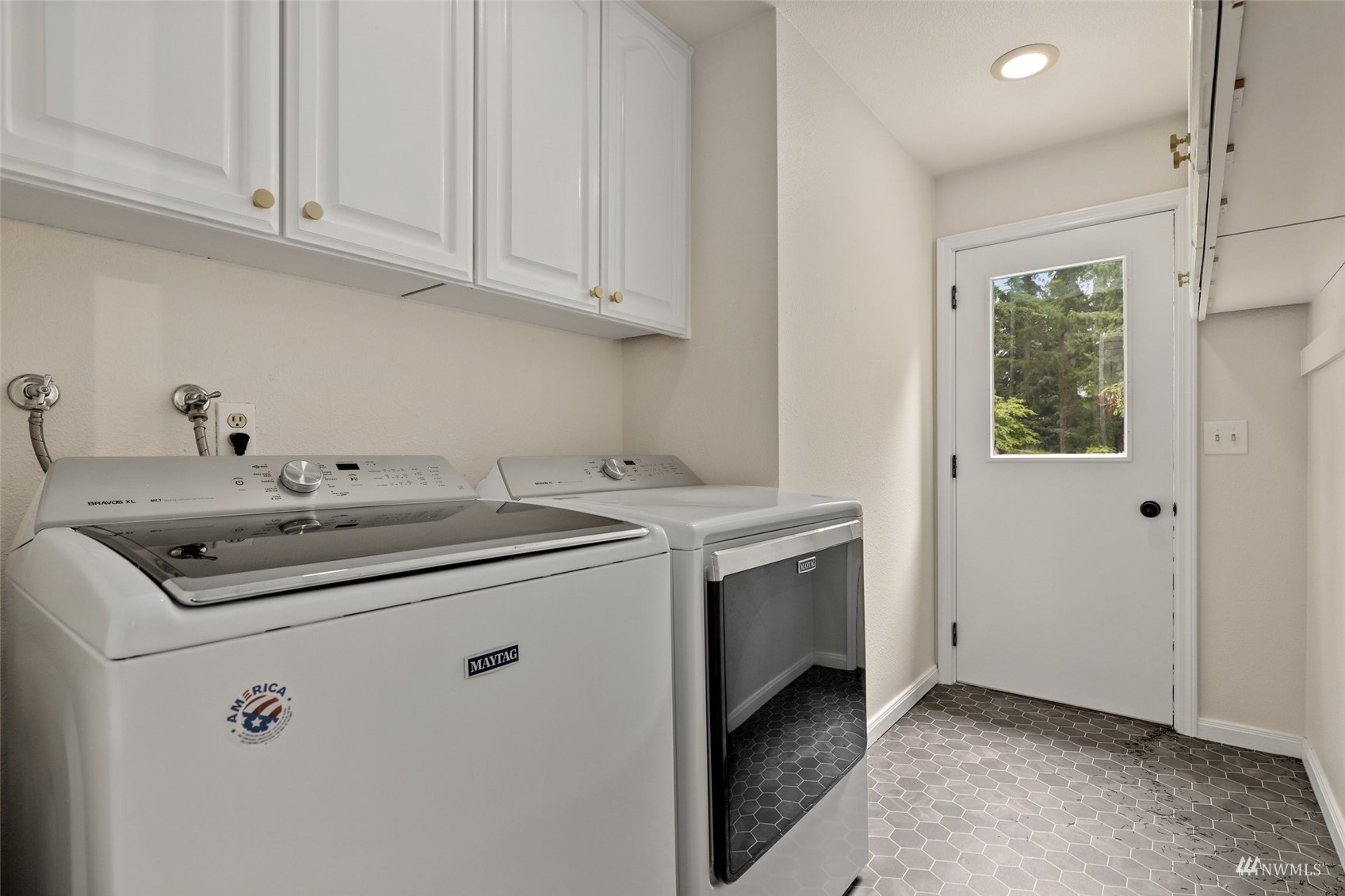17521 5th Avenue West Bothell, WA 98012 - Photo 23 of 40 a utility room with dryer and washer