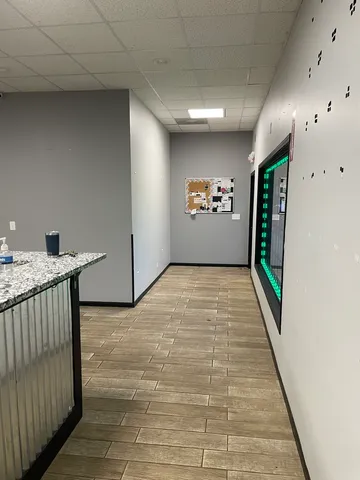 a view of livingroom with furniture