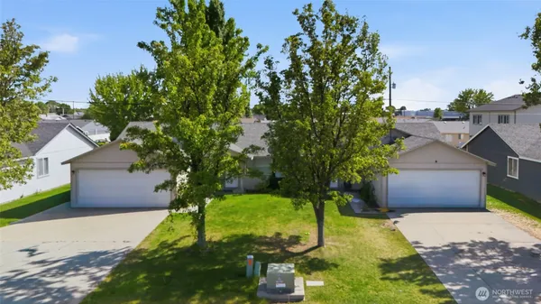 $425,000 | 905-907 East Ball Court, Moses Lake, WA 98837