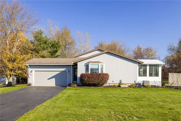 $295,000 | 8495 Stringham Drive, Batavia, NY 14020