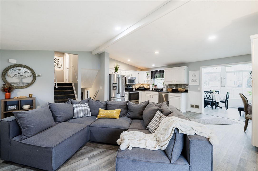 8495 Stringham Drive Batavia, NY 14020 - Photo 5 of 35