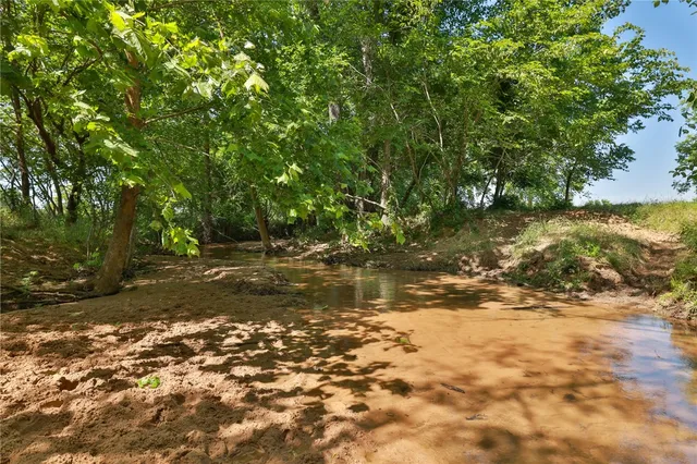 $1,290,000 | 305 County Road 305, Navasota, TX 77868