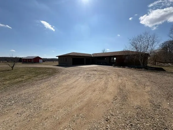 $525,000 | 39737 95th Avenue, St. Joseph, MN 56374