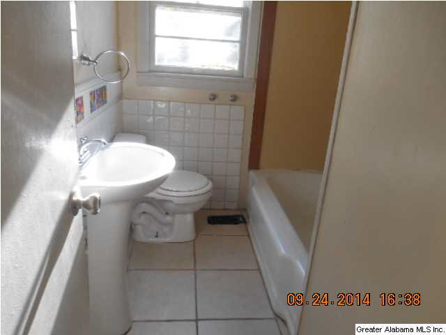 405 Tupelo Road Birmingham, AL 35215 - Photo 8 of 14