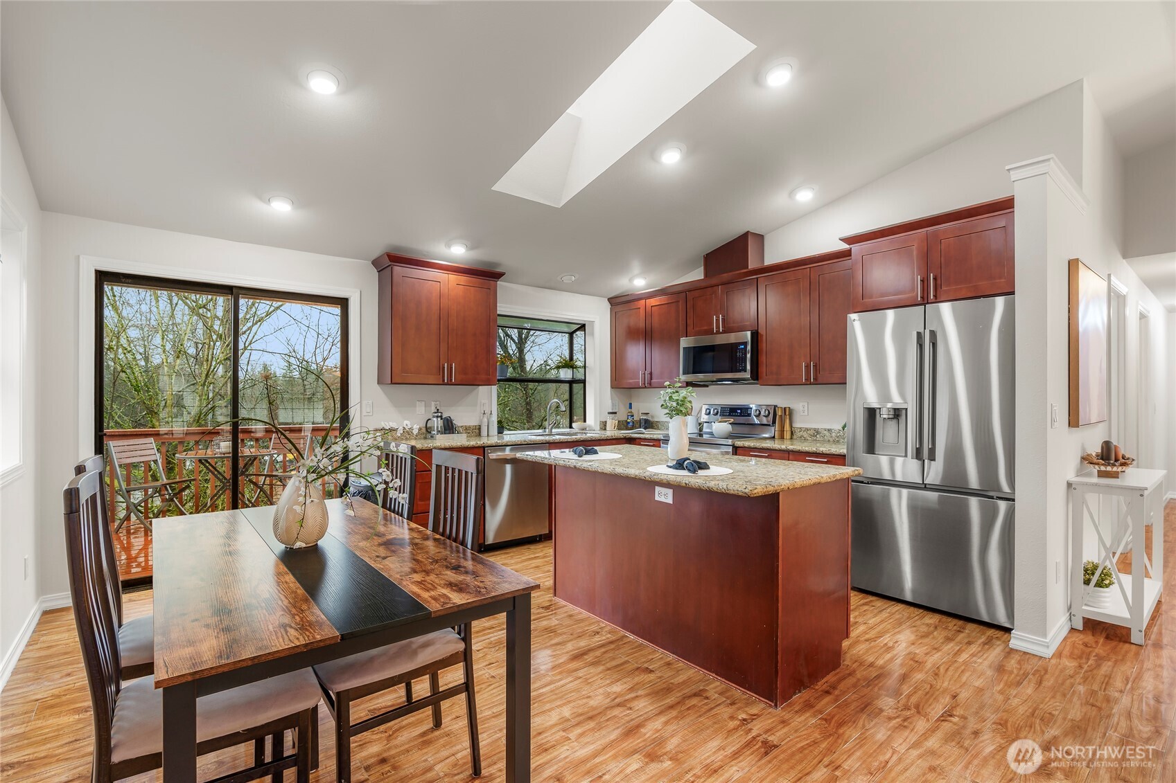 4225 Southwest 337th Place Federal Way, WA 98023 - Photo 11 of 29