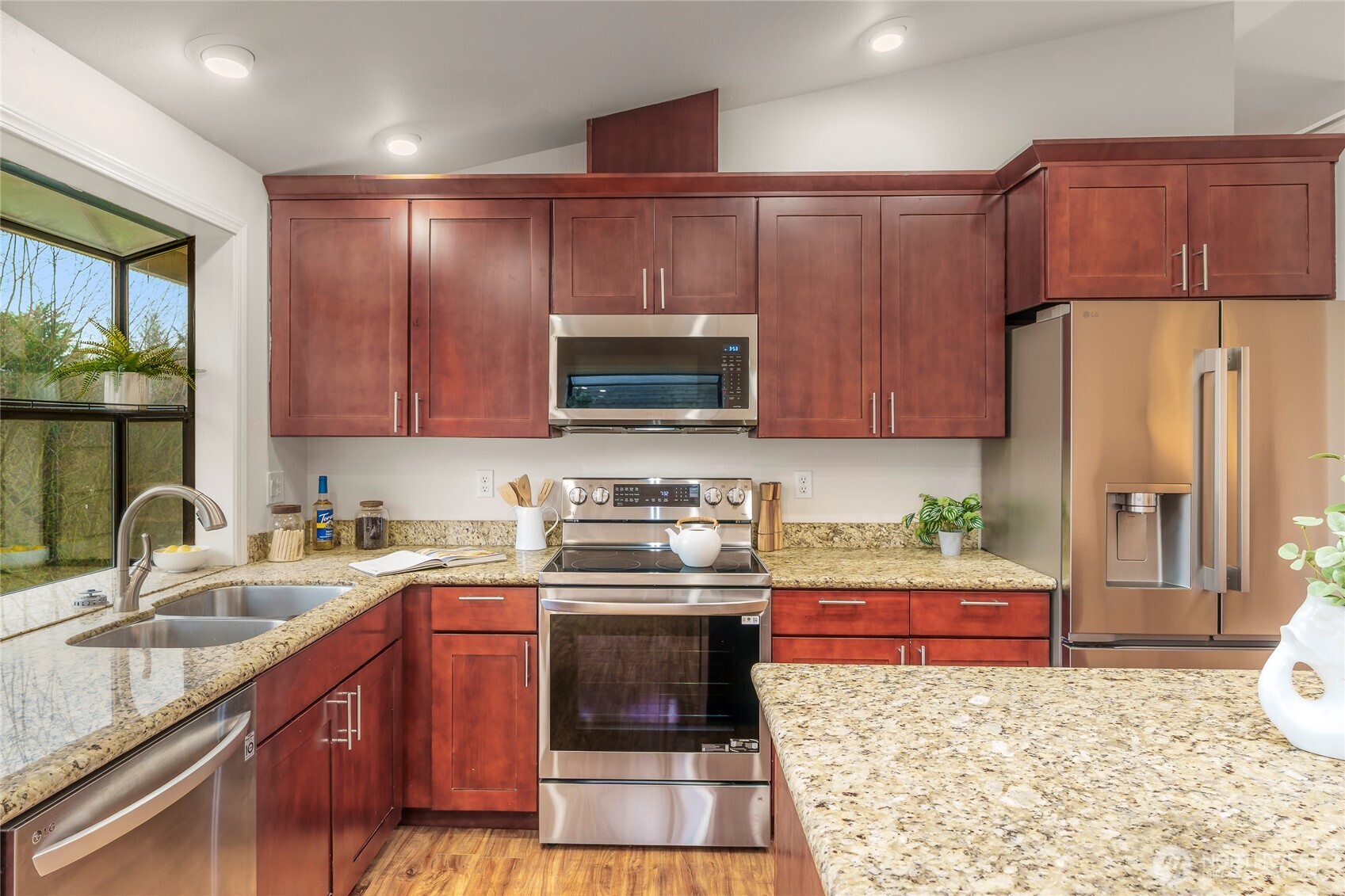 4225 Southwest 337th Place Federal Way, WA 98023 - Photo 12 of 29