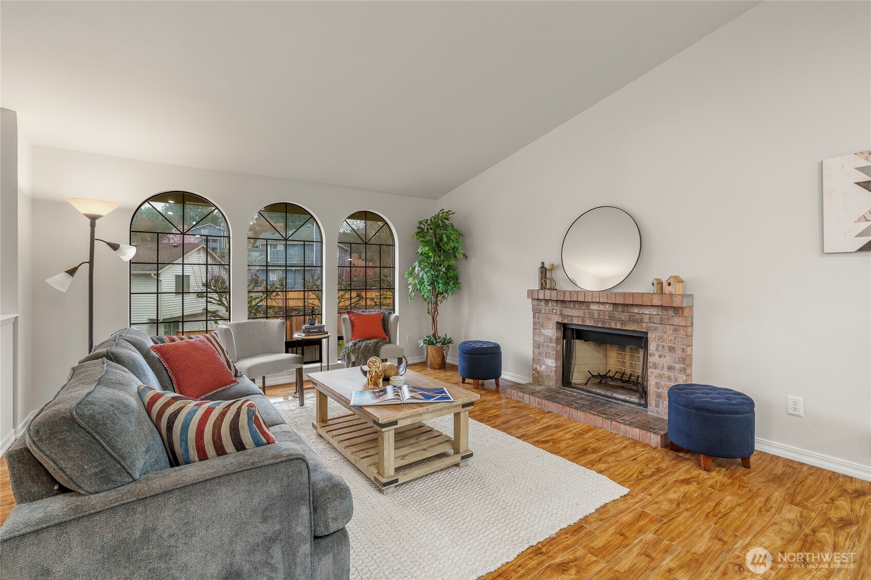 4225 Southwest 337th Place Federal Way, WA 98023 - Photo 4 of 29