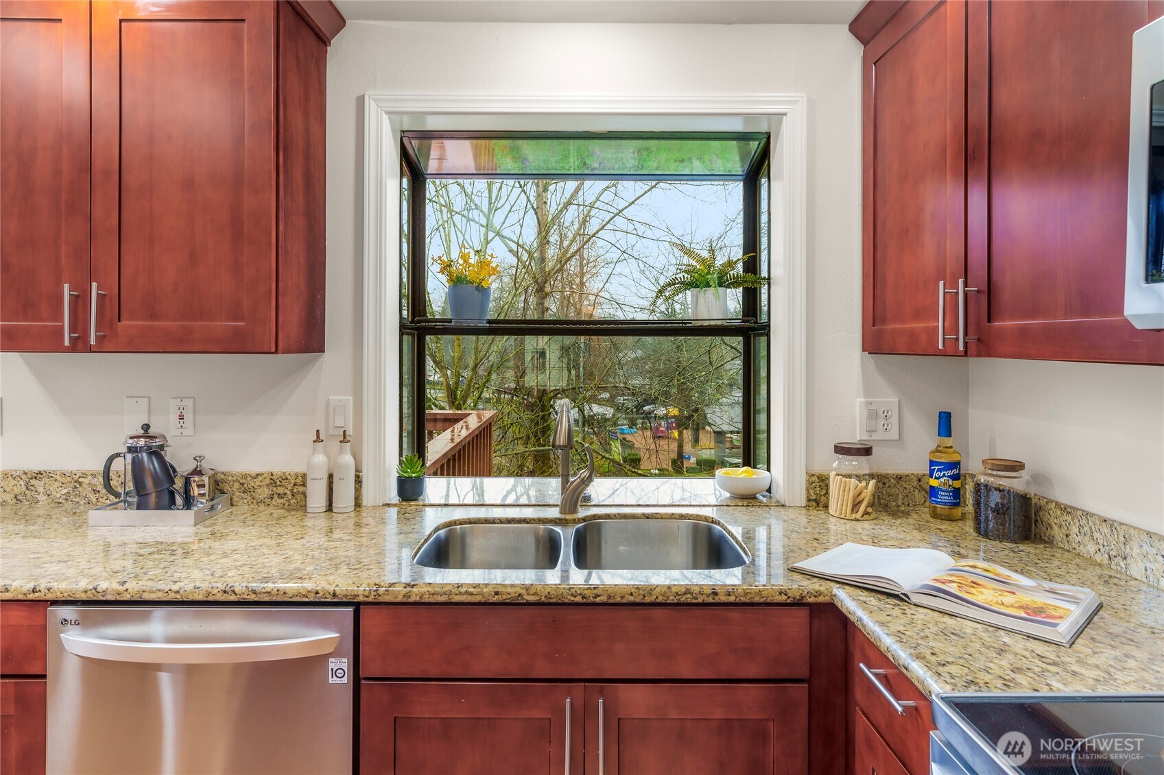 4225 Southwest 337th Place Federal Way, WA 98023 - Photo 7 of 29