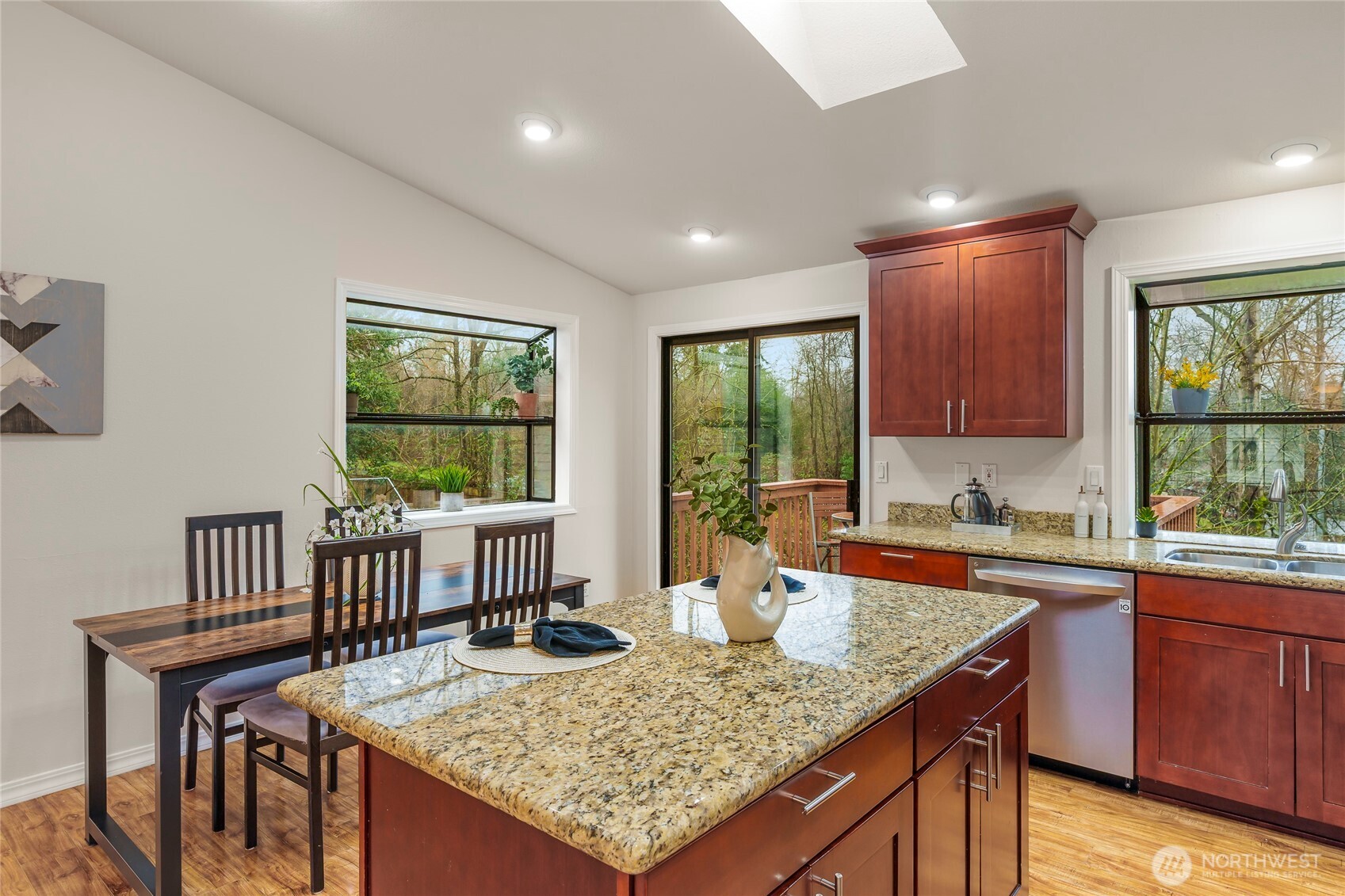4225 Southwest 337th Place Federal Way, WA 98023 - Photo 9 of 29