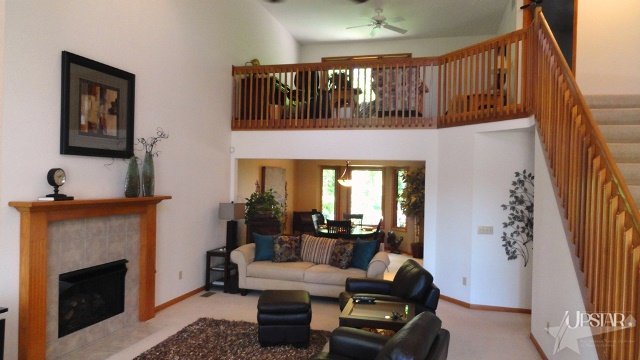 1816 Broken Oak Road Fort Wayne, IN 46818 - Photo 4 of 30